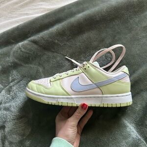 Nike Dunks Size 7.5